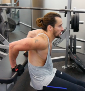 Comment muscler les triceps en prevenant le mal de cou? 